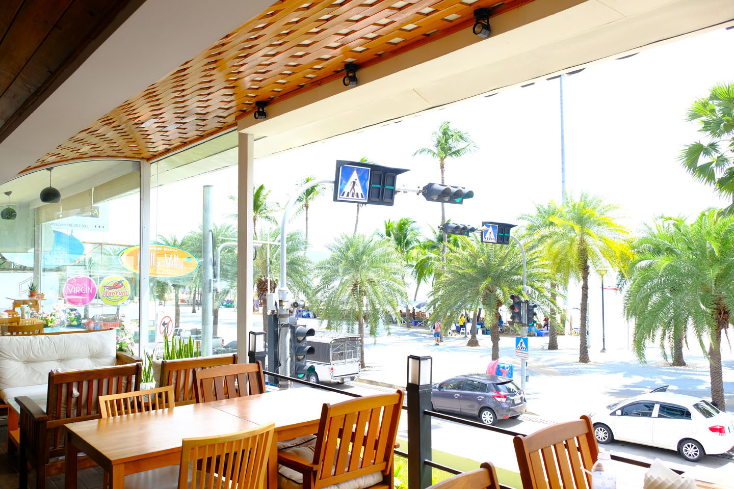Beachfront Cafe